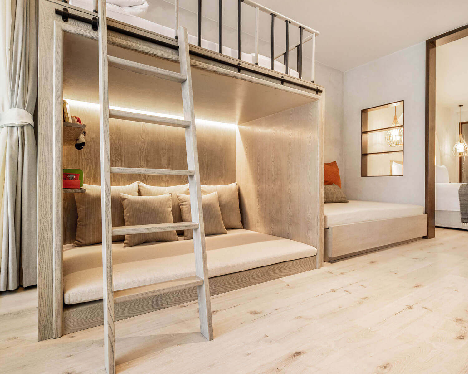 Bunk bed